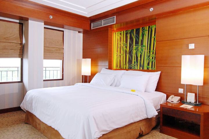 Room 10 of 46