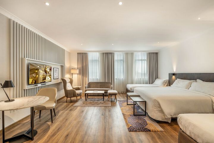 Room 10 of 41