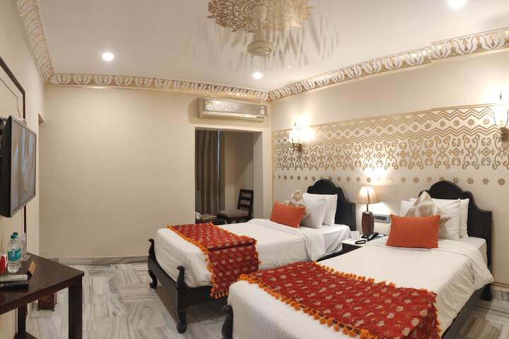 Room 2 of 59
