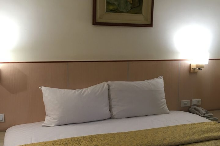 Room 17 of 71