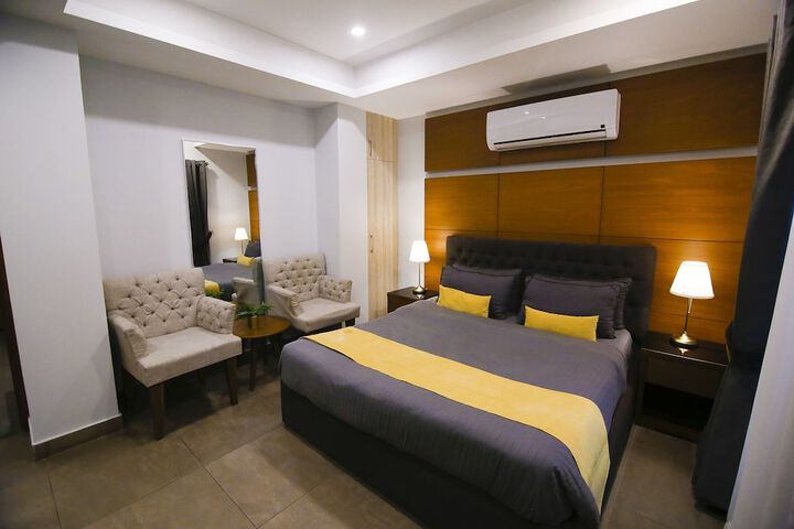Room 3 of 13