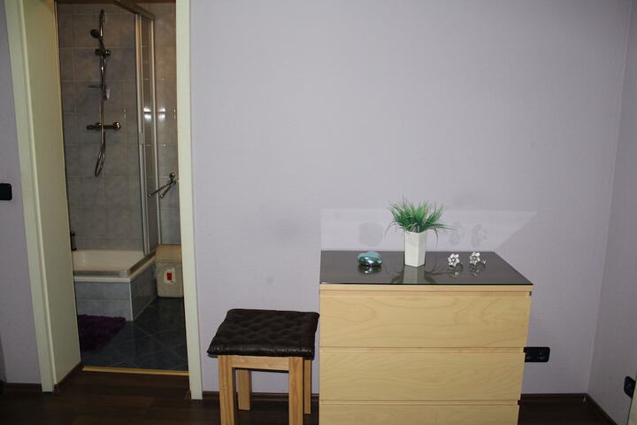 Room 4 of 26