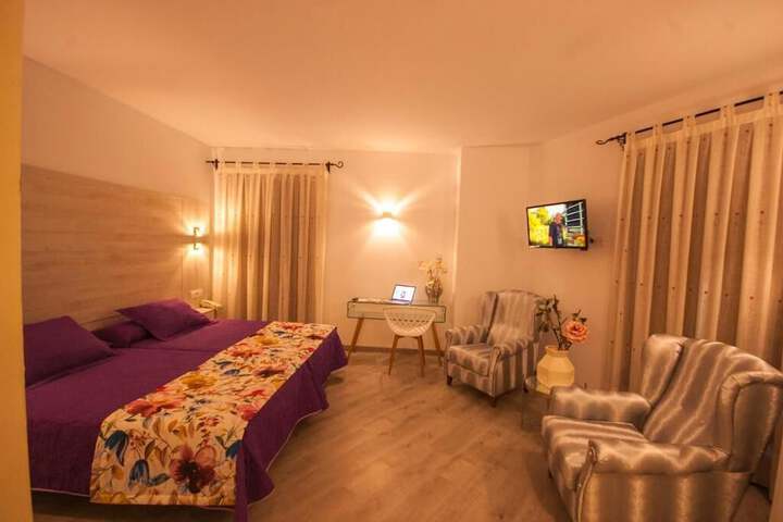 Room 10 of 24