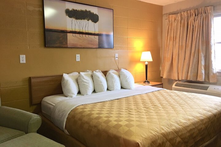 Room 2 of 12