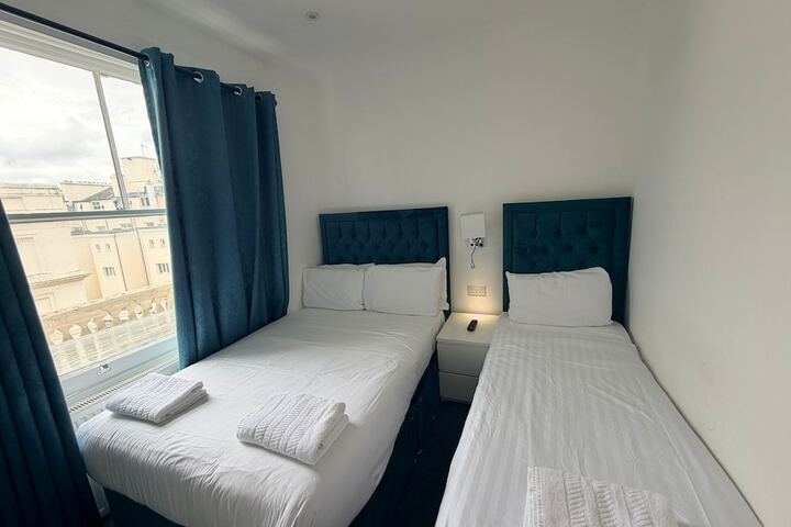 Room 90 of 125