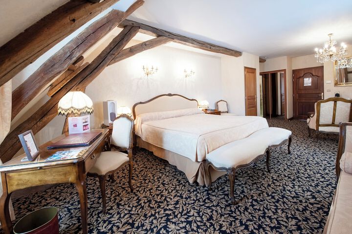 Room 31 of 147