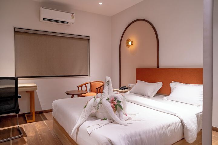 Room 12 of 19