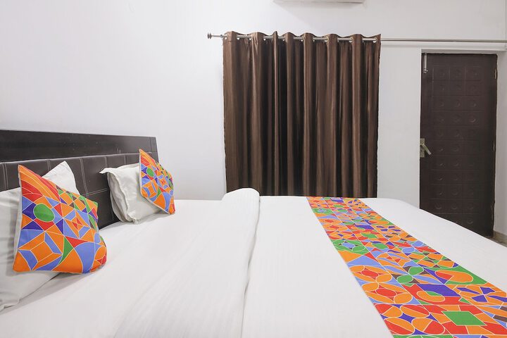 Room 6 of 31