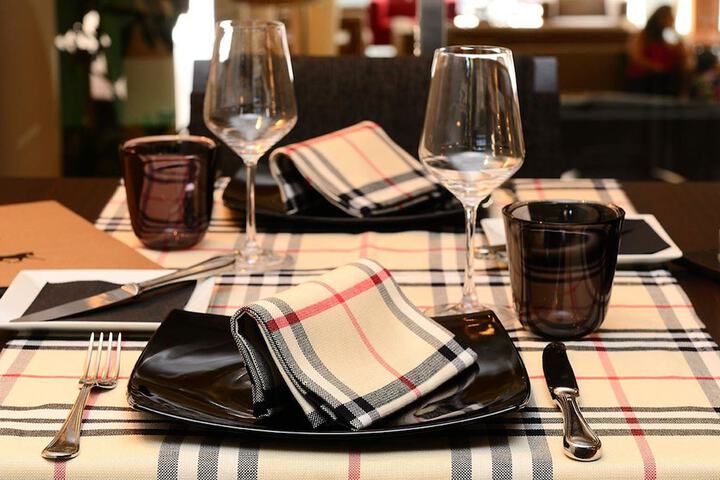 Dining 40 of 64