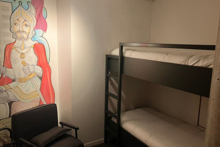 Room 31 of 65