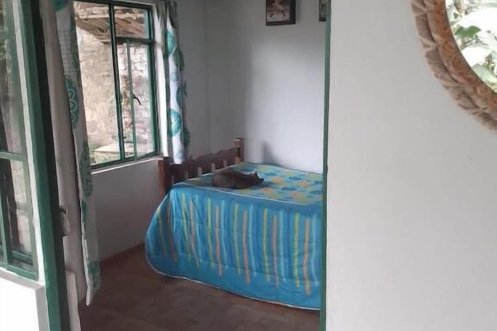 Room 4 of 36