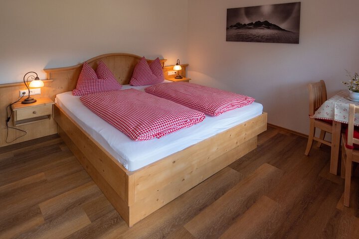 Room 11 of 50
