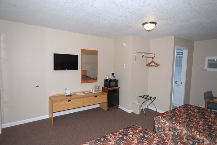 Room 15 of 36
