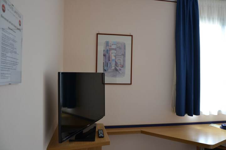 Room 11 of 45