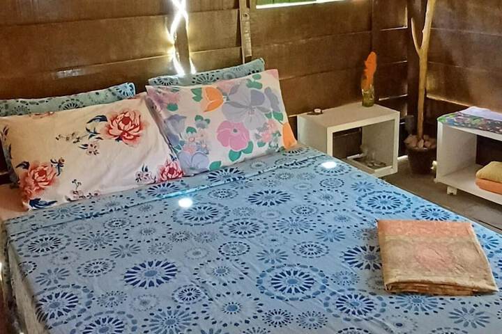 Room 6 of 80