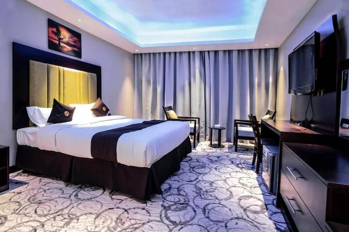 Room 2 of 9