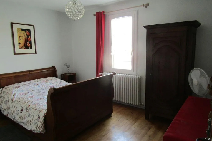 Room 6 of 17