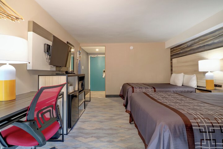 2 Double Beds (4 of 4)