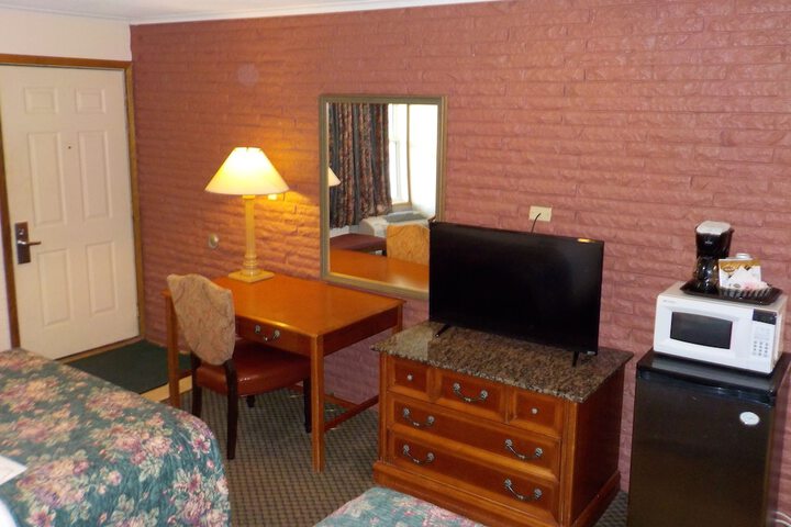 Room 10 of 43