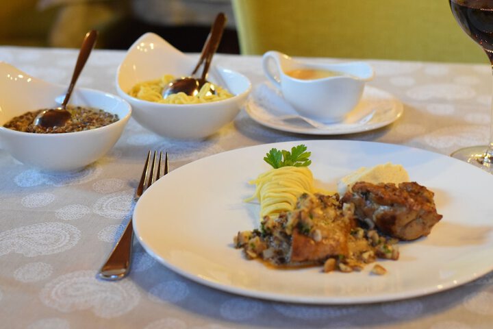 Dining 41 of 57