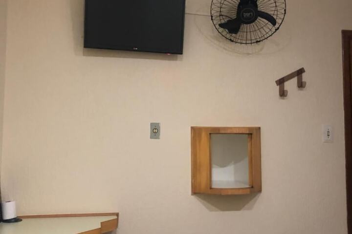 Room 11 of 28