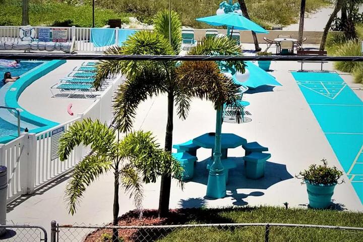 Johns Pass Beach Motel in St. Pete Beach, FL