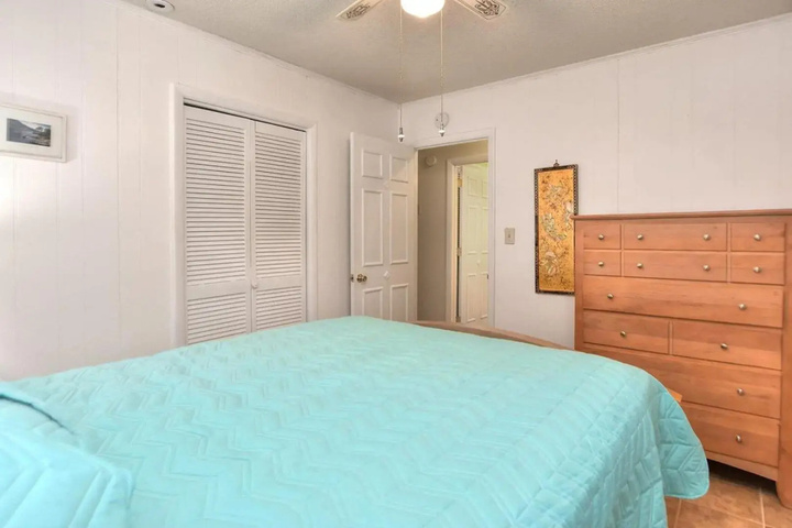 Room 3 of 17