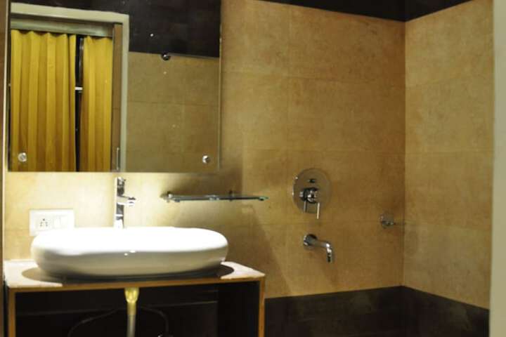 Room 9 of 9
