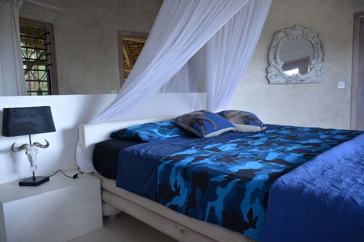 Room 28 of 65
