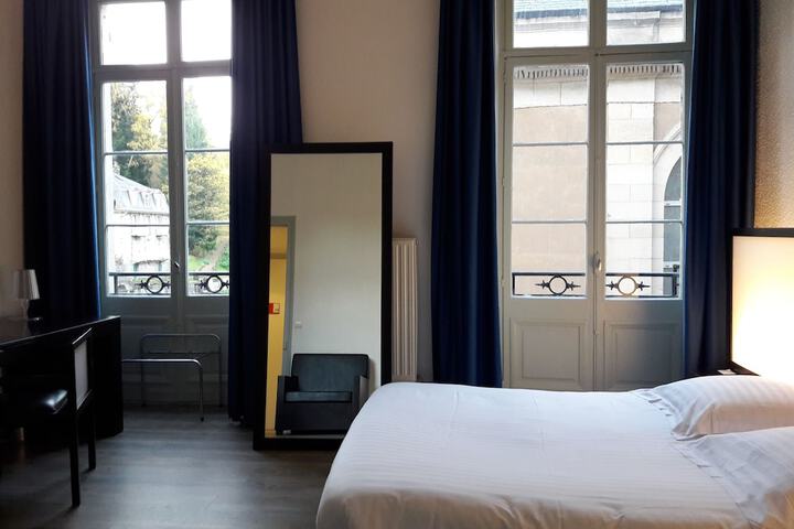 Room 15 of 59