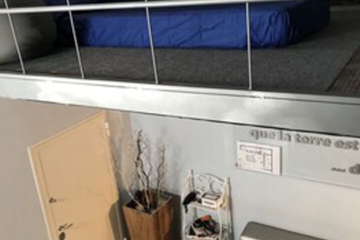 Room 76 of 83