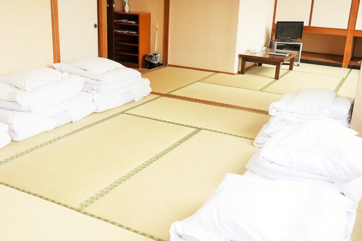Room 10 of 74