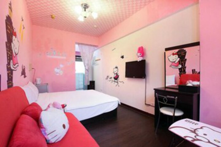 Room 15 of 38