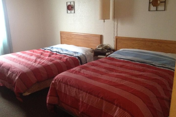 Room 10 of 27