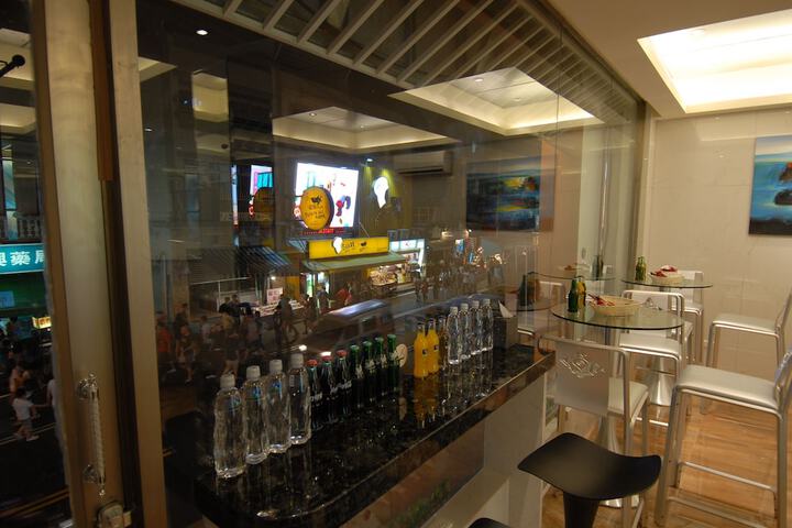 Snack bar
