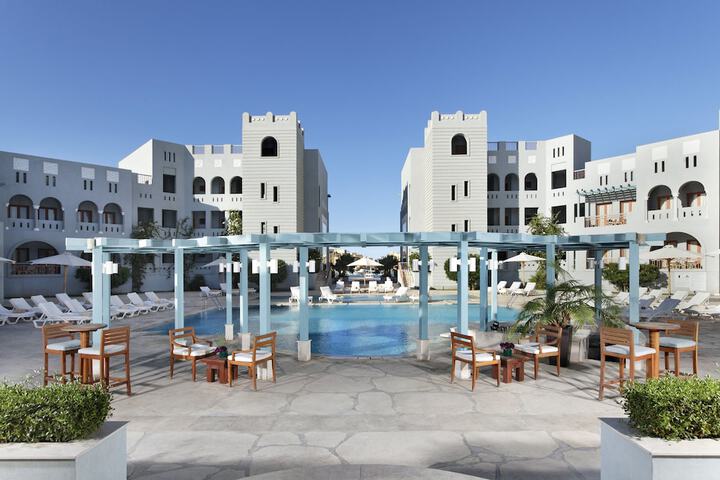 Hotel with Pool