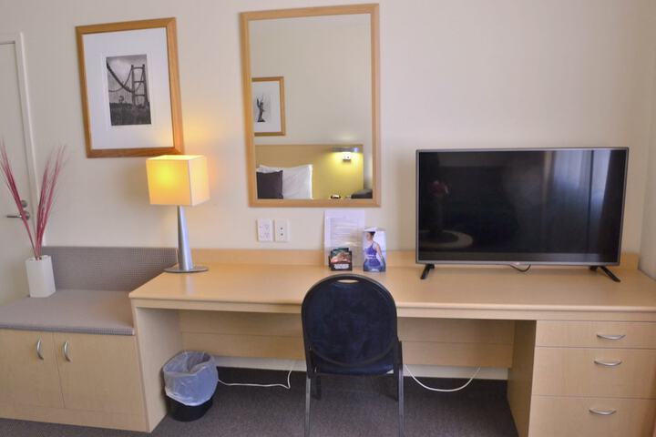 Room 5 of 36