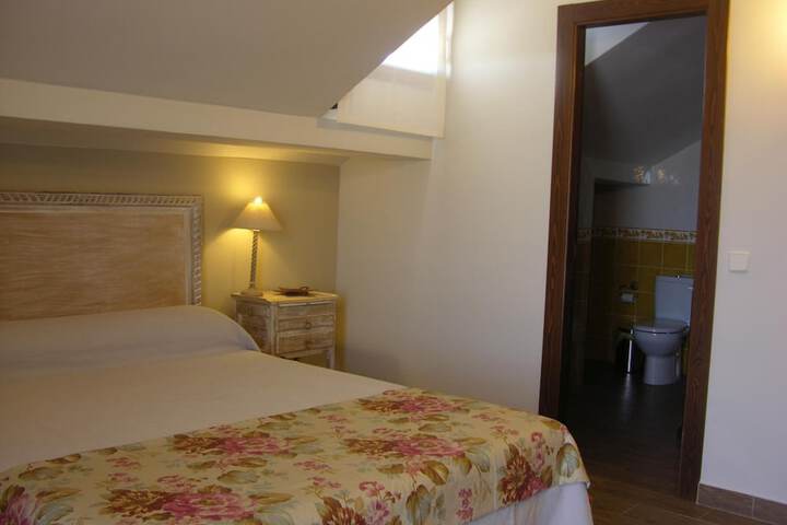 Room 13 of 40