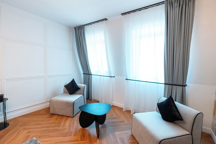 Room 40 of 87