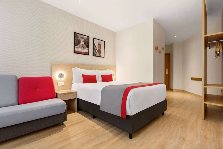 Room 20 of 42