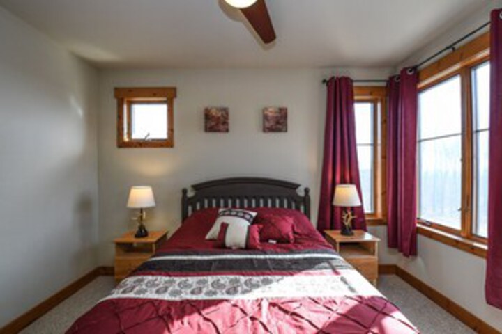 Room 25 of 33