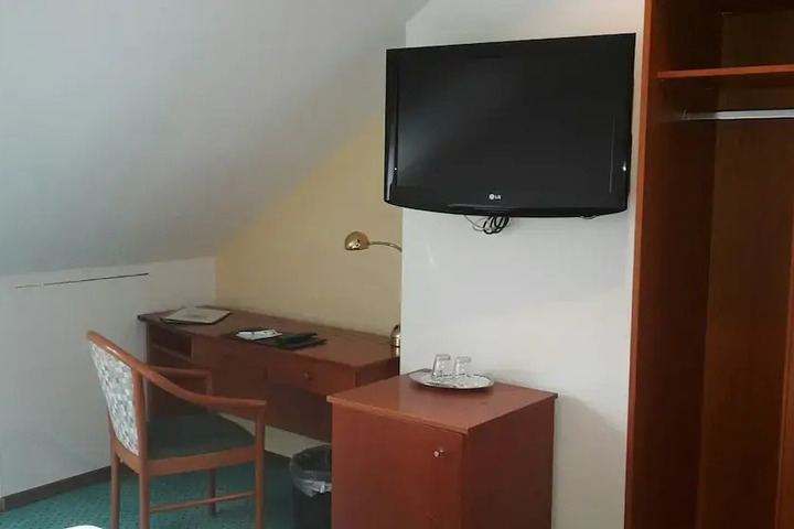 Photo 5