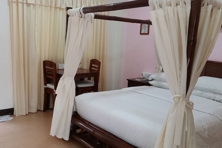 Room 14 of 61