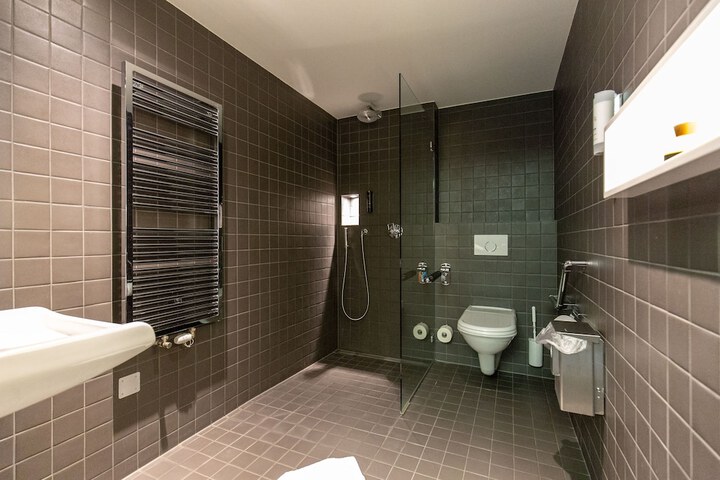 Room 46 of 53