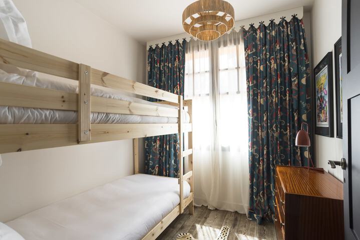 Room 8 of 44