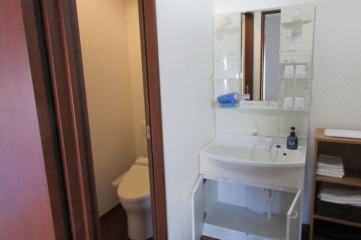 Room 25 of 35
