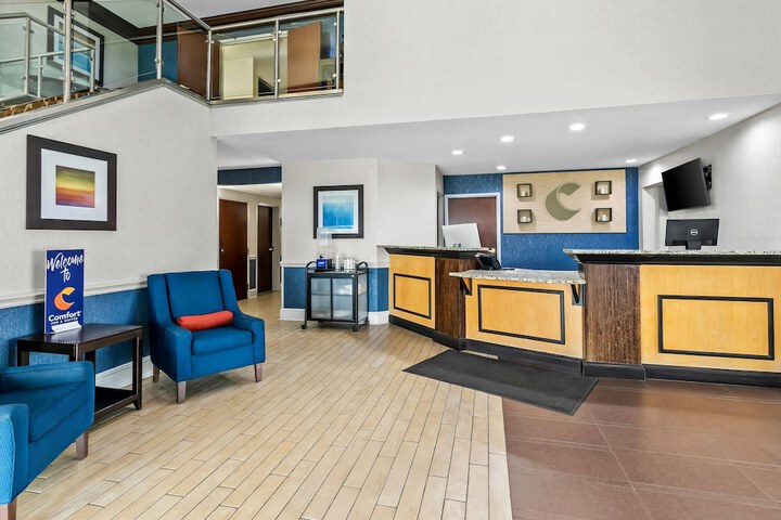 Entrance & Lobby