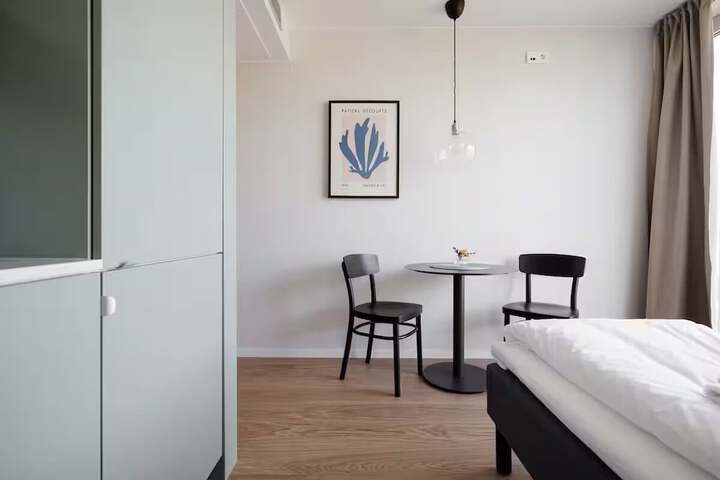 Room 87 of 162