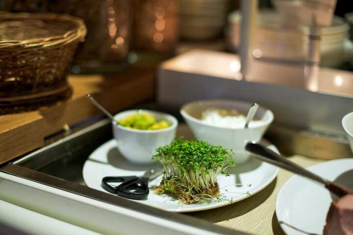 Dining 108 of 141