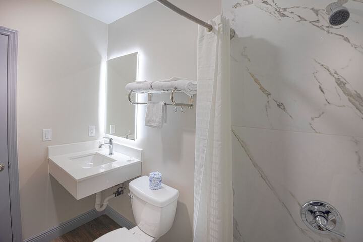 1 King Bed with Kitchenette (57 of 68)